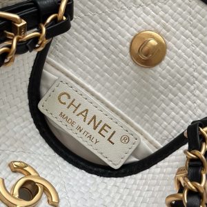 Chanel 2025 Maxi Hobo Bag 31cm White Straw Leather 320856