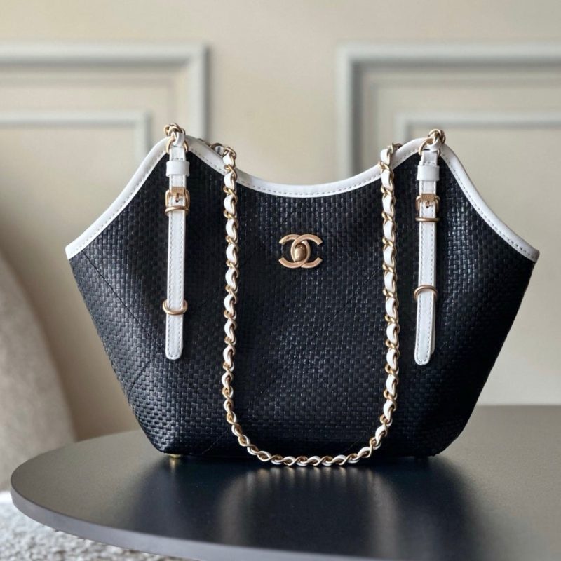 Chanel 2025 Maxi Hobo Bag 31cm Black mix White Straw Leather 320857