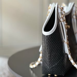 Chanel 2025 Maxi Hobo Bag 31cm Black mix White Straw Leather 320857