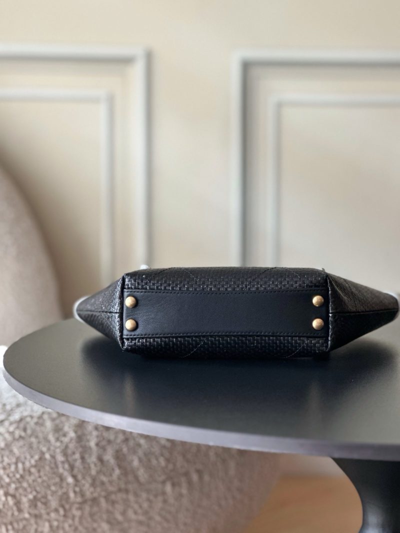 Chanel 2025 Maxi Hobo Bag 31cm Black mix White Straw Leather 320857