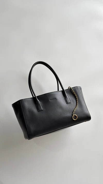imgi_109_img_b1ac09d1_20260309_o_1jj8rc7ke1bgj1v8mm6gc41k5t6_jpeg Chanel 2026 Executive Cerf Tote Bag Black Calfskin