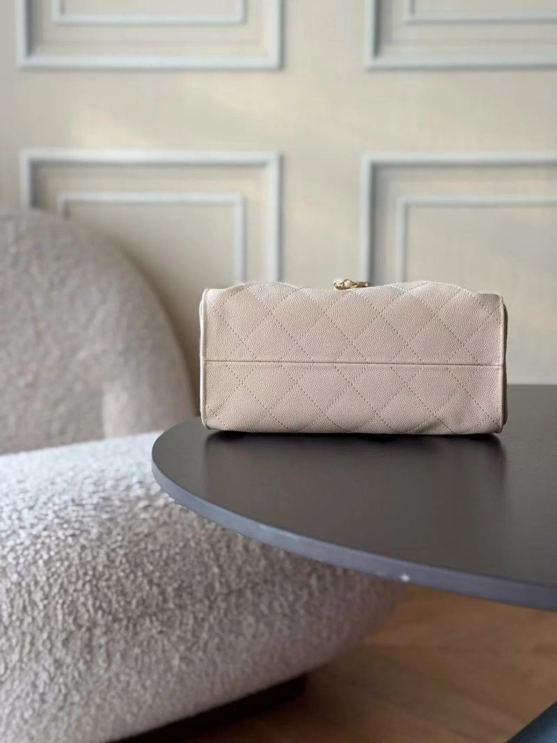 imgi_112_Image_20260204101013_12143_4 Chanel 2026 Hobo Bag 22cm Nude Calfskin