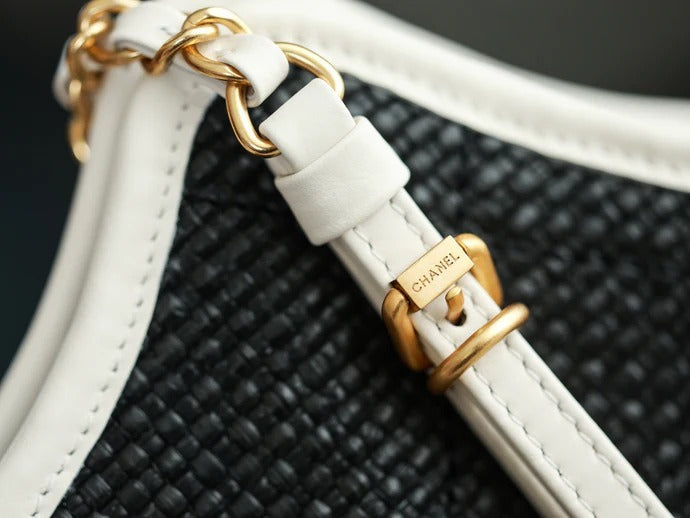 Chanel 2026 Maxi Hobo Bag 28cm Black Straw Leather 351070