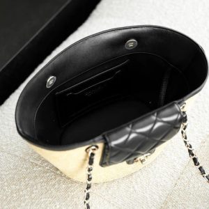 imgi_118_img_44ce8872_20251230_i1767077041074_9763_0_5_jpg Chanel 2026 Shopping Bag 40cm Beige Black Straw Lambskin 351031