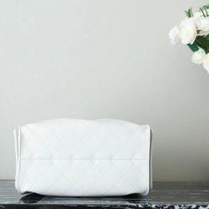 imgi_11_img_44ce8872_20250613_i1749756338381_7711_0_4_jpg CHANEL 25S HOBO BAG 30 CM IN WHITE LAMBSKIN WITH GOLD HARDWARE