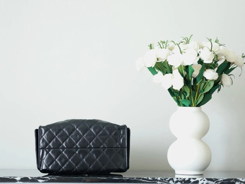 imgi_11_img_44ce8872_20250625_i1750792278812_1964_0_3_jpg CHANEL 25S HOBO BAG 30 CM IN BLACK LIGHT GLOSSY LEATHER WITH GOLD HARDWARE