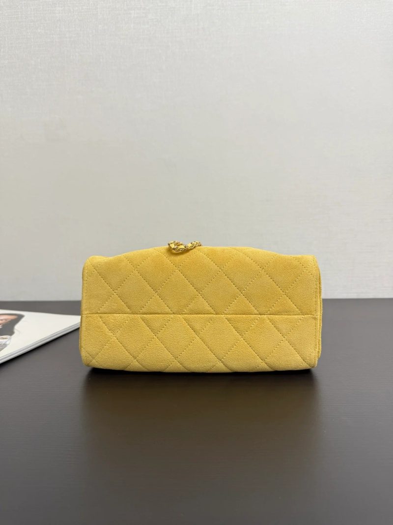 imgi_11_img_533a7dc2_20260107_i1767771247622_7369_0_6_jpg Chanel 2026 Hobo Bag 22cm Yellow Suede