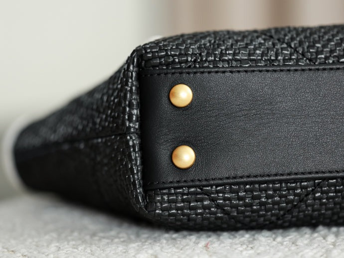 Chanel 2026 Maxi Hobo Bag 28cm Black Straw Leather 351070