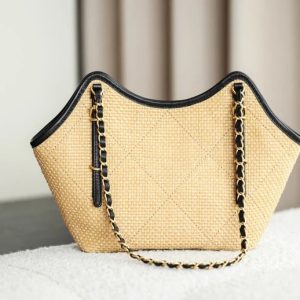 Chanel 2026 Maxi Hobo Bag 28cm Beige Straw Leather 351083