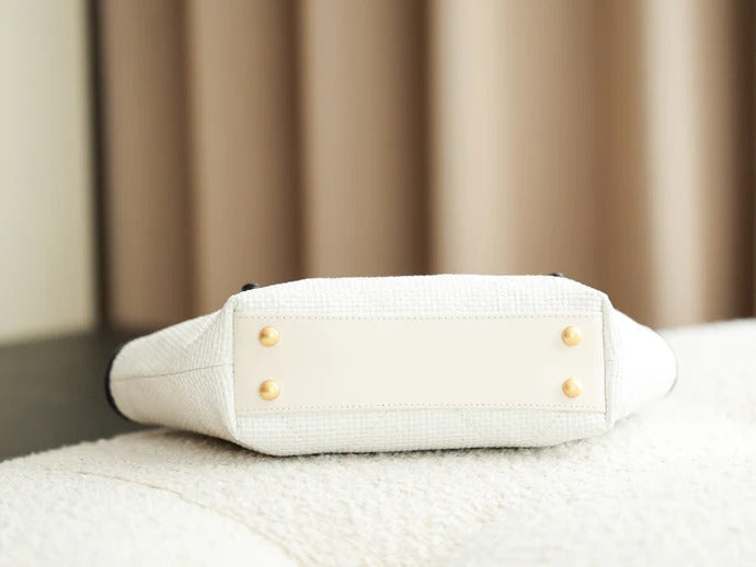 Chanel 2026 Maxi Hobo Bag 28cm White Straw Leather 351096