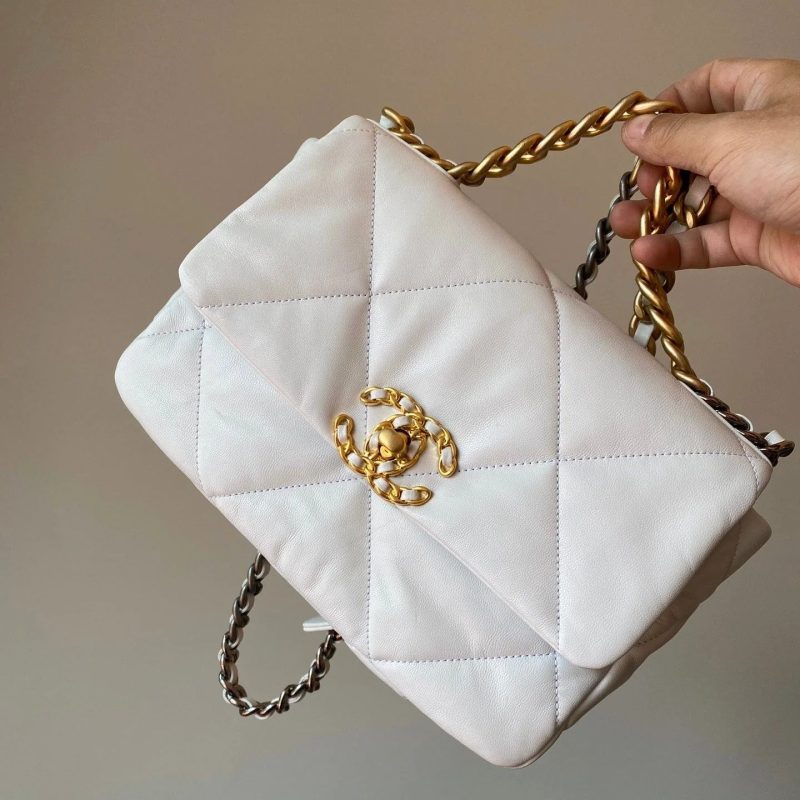 imgi_3_20200420_i1587380570_8746_0_jpg Chanel 2026 Flap Bag 26cm White Lambskin With Gold Hardware