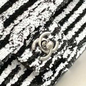 CC 25S FLAP BAG 25 CM IN WHITE MIX BLACK SEQUINS