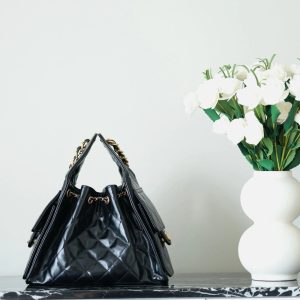 imgi_5_img_44ce8872_20250625_i1750792278810_2640_0_4_jpg CHANEL 25S HOBO BAG 30 CM IN BLACK LIGHT GLOSSY LEATHER WITH GOLD HARDWARE