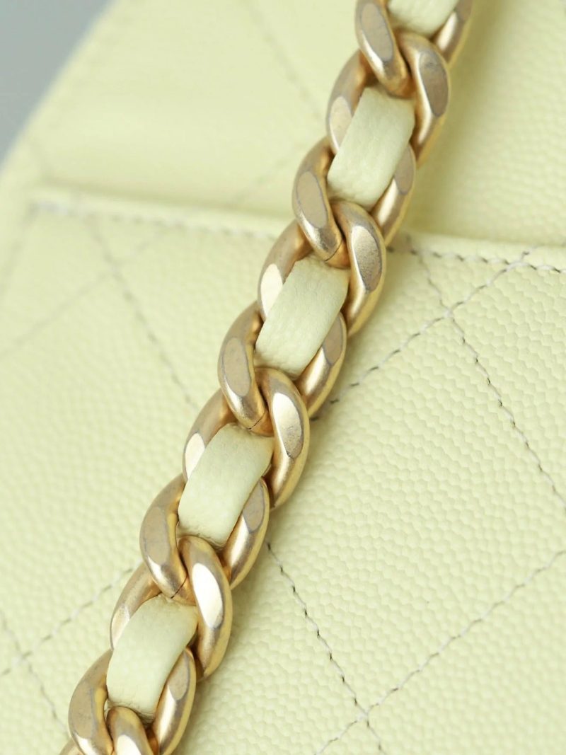 imgi_5_img_44ce8872_20250711_i1752181312423_4359_0_7_jpg CHANEL 25S HOBO BAG 30 CM IN PASTEL YELLOW LAMBSKIN WITH GOLD HARDWARE