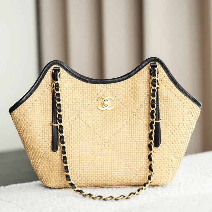 Chanel 2026 Maxi Hobo Bag 28cm Beige Straw Leather 351083