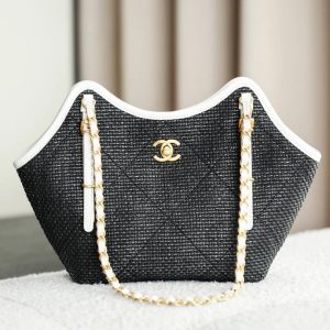 Chanel 2026 Maxi Hobo Bag 28cm Black Straw Leather 351070