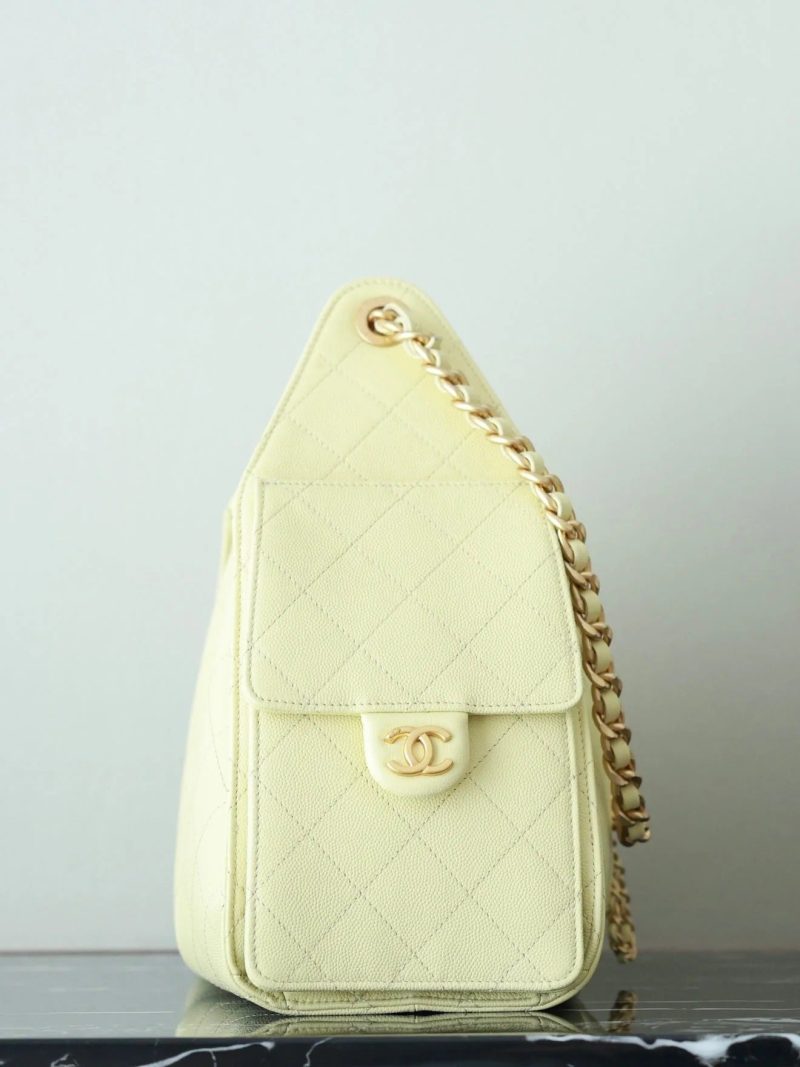 imgi_8_img_44ce8872_20250711_i1752181312423_5537_0_1_jpg CHANEL 25S HOBO BAG 30 CM IN PASTEL YELLOW LAMBSKIN WITH GOLD HARDWARE