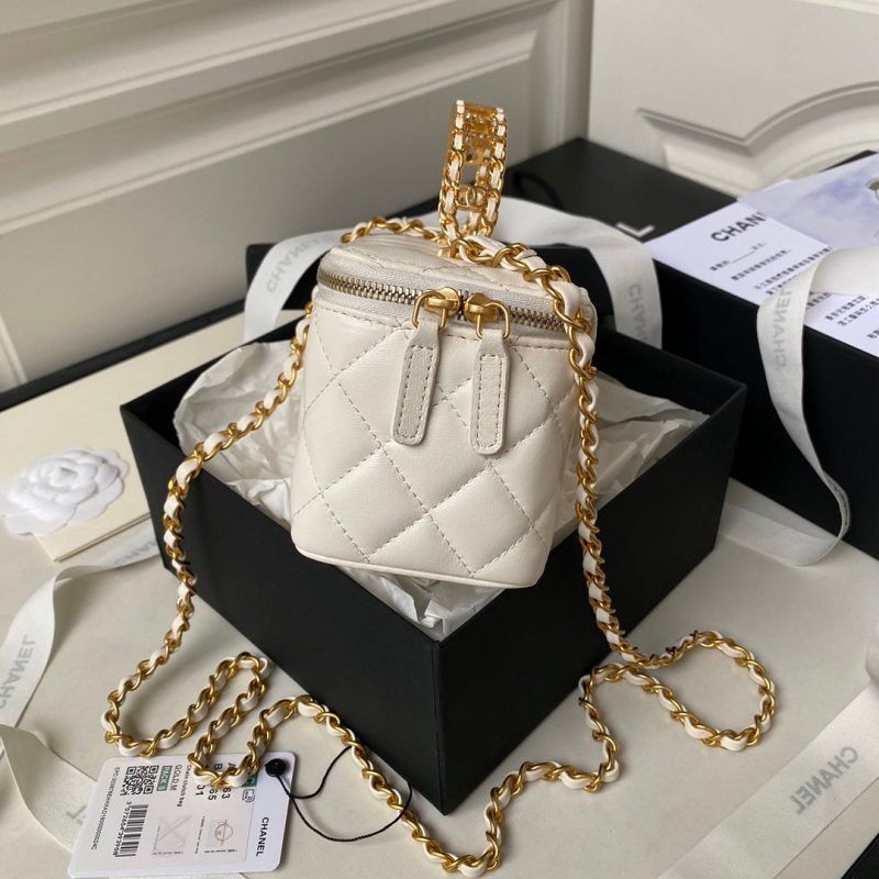 wsxc1710254920040_5 CC Vanity Case 17cm White Lambskin Gold hardware