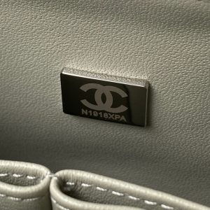 wsxc1710785011023_8 Medium Classic Flap Bag 23cm Light Grey Lambskin Silver Hardware