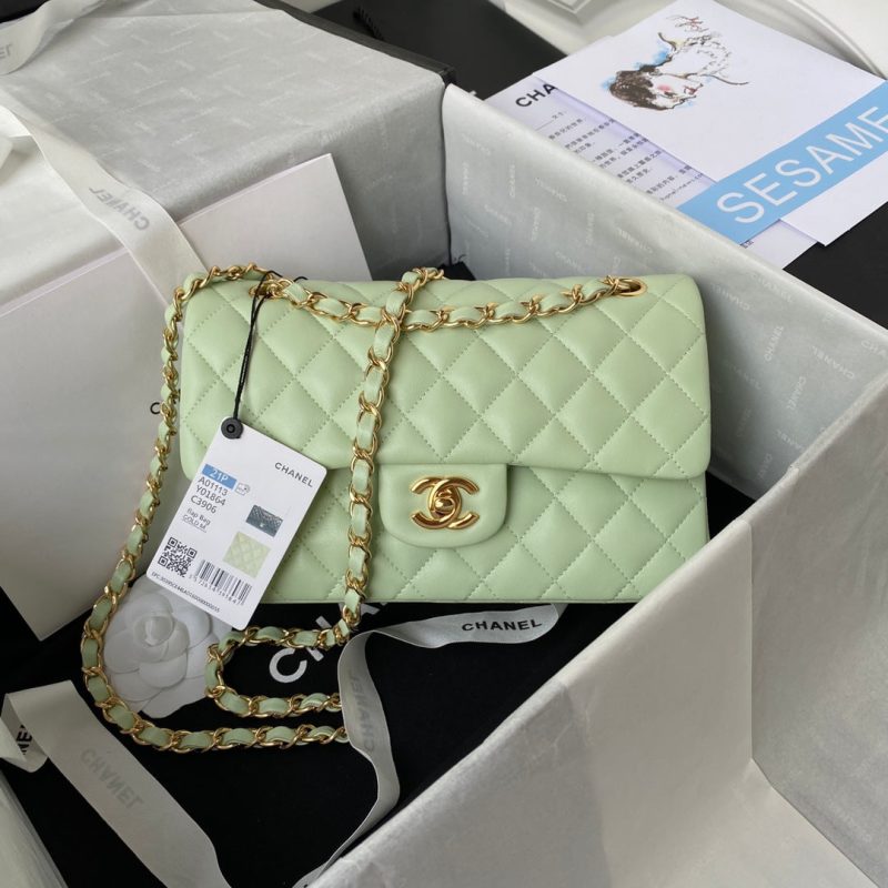 Medium Classic Flap Bag 23cm Light Green Lambskin Gold Hardware