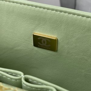 Medium Classic Flap Bag 23cm Light Green Lambskin Gold Hardware