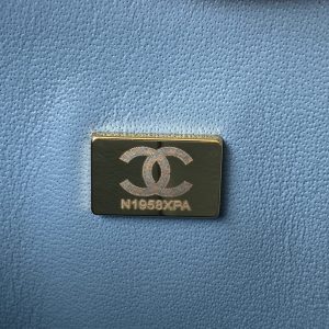 Medium Classic Flap Bag 23cm Blue Lambskin Gold Hardware