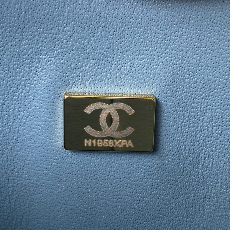 Medium Classic Flap Bag 23cm Blue Lambskin Gold Hardware