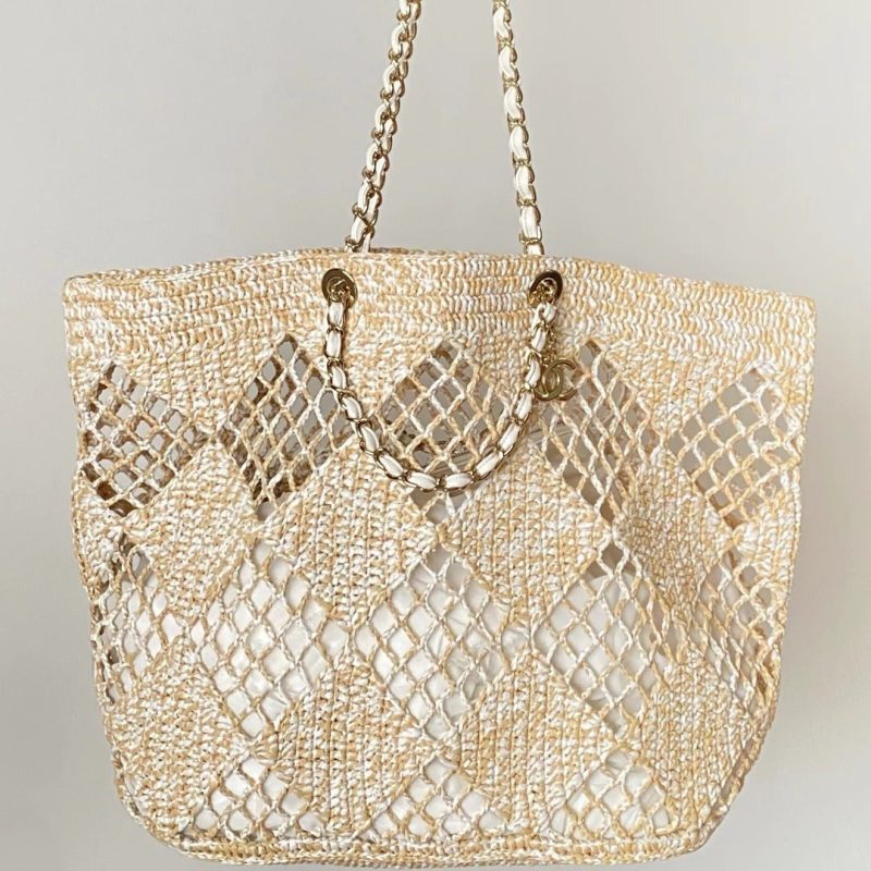 CC 2025 Beach Tote 52 Beige Raffia