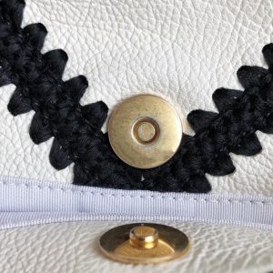 19 FLAP BAG 26 WHITE BLACK CALFSKIN