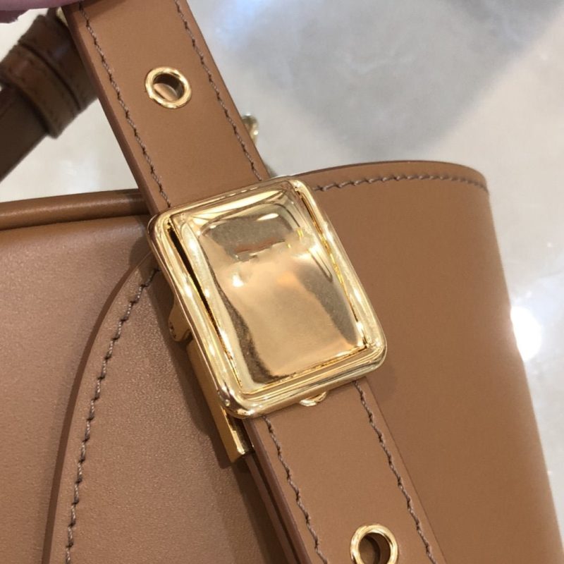 13263406353897932_0b464797-8c83-45a9-b6b1-4967b65e245b LARGE BOBBY BAG 27CM COGNAC-COLORED CALFSKIN