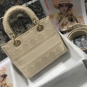 13265202927484944_23ae838b-3450-4303-8733-7a4f720c5435 MEDIUM LADY D-LITE BEIGE CANNAGE EMBROIDERY