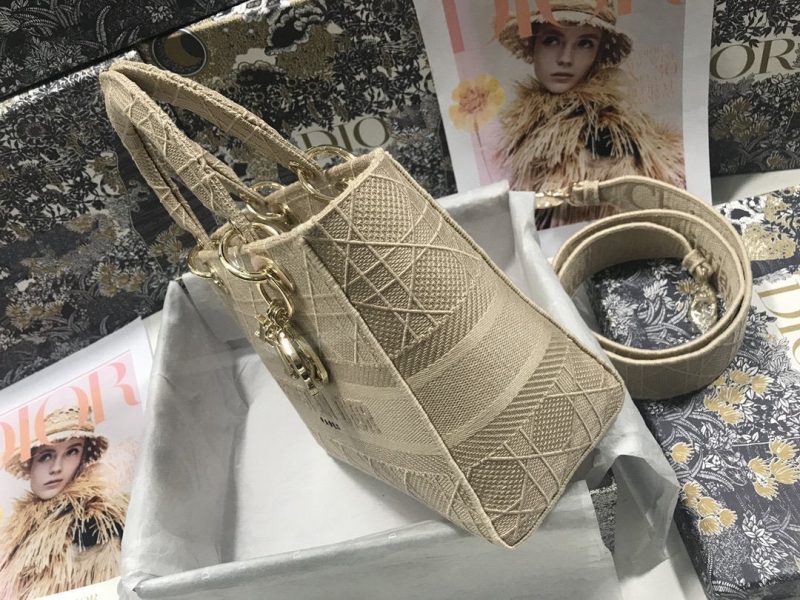 13265202928479449_ace8c339-83d2-4ece-a870-fc98e11d65ed MEDIUM LADY D-LITE BEIGE CANNAGE EMBROIDERY