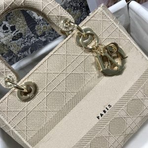 13265202930403588_fbc312e7-d2e7-41b8-a168-cf9c0dd71605 MEDIUM LADY D-LITE BEIGE CANNAGE EMBROIDERY