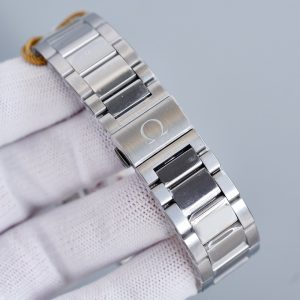 13266599214633037_36eb34fd-8e81-49e1-b9e7-a3cb8a71df70 SEAMASTER AQUA TERRA 150M CO-AXIAL 41MM GAUSS-BUMBLEBEE