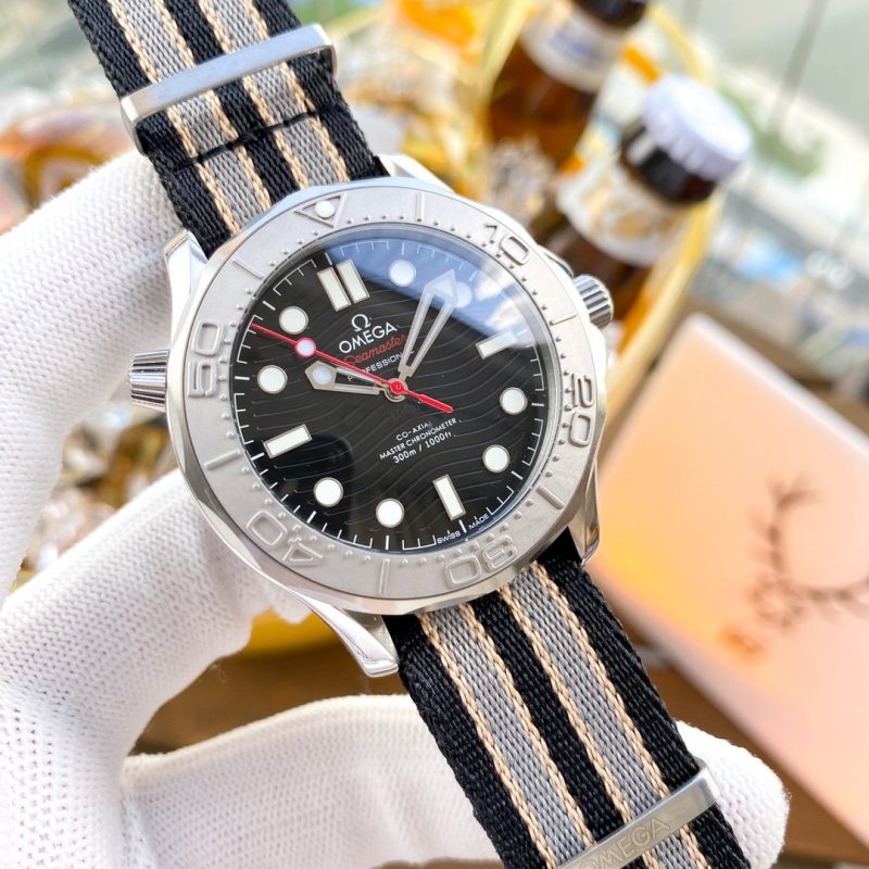 13267297499996587_319ce621-5fe0-4c0a-8703-67d4ab51288b SEAMASTER DIVER MASTER CHRONOMETER 42MM NEKTON EDITION