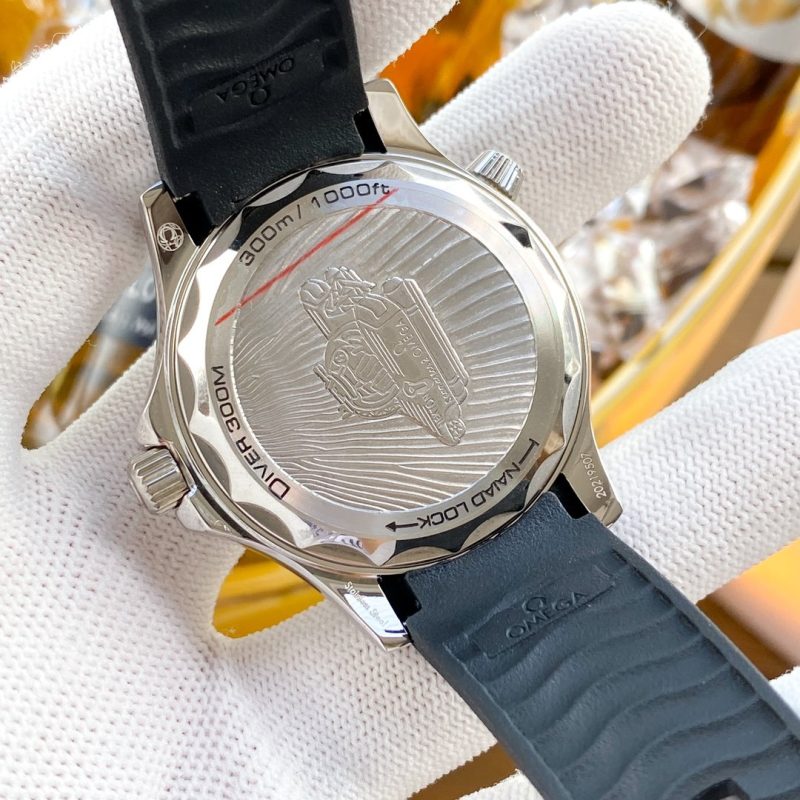 13267297503596907_29b8d46d-0bda-48de-b581-67dd11388344 SEAMASTER DIVER MASTER CHRONOMETER 42MM NEKTON EDITION