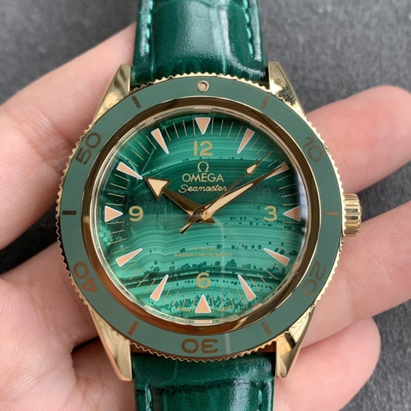 13267814265367112_fa20cc9b-4b46-43d5-8877-261aed2add15 SEAMASTER 300 GREEN DIAL LIMITED EDITION