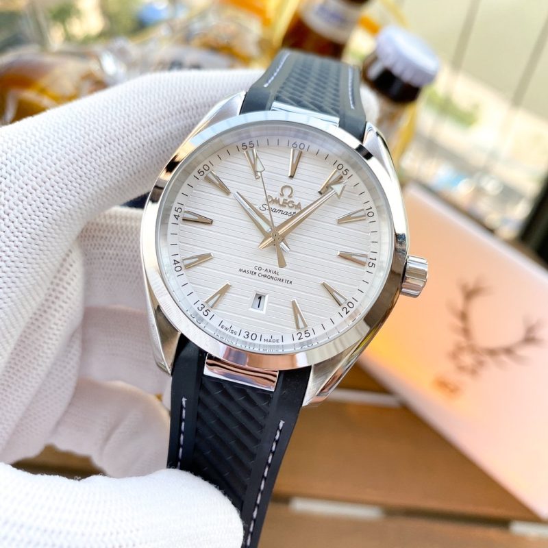 SEAMASTER AQUA TERRA STAINLESS STEEL WHITE DIAL