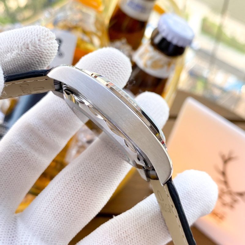 SEAMASTER AQUA TERRA STAINLESS STEEL WHITE DIAL