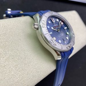 13269198084910059_28f0f792-7748-4458-9ee1-ed4ec2dbef58 SEAMASTER DIVER 300 STAINLESS STEEL BLUE DIAL RUBBER STRAP