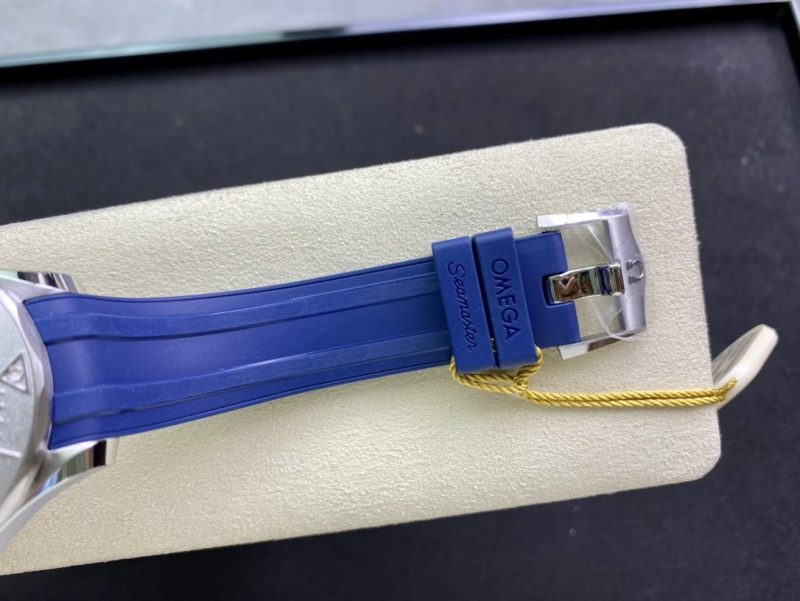 13269198088110566_abcdd845-5a2f-456f-999d-02f8e6034d46 SEAMASTER DIVER 300 STAINLESS STEEL BLUE DIAL RUBBER STRAP