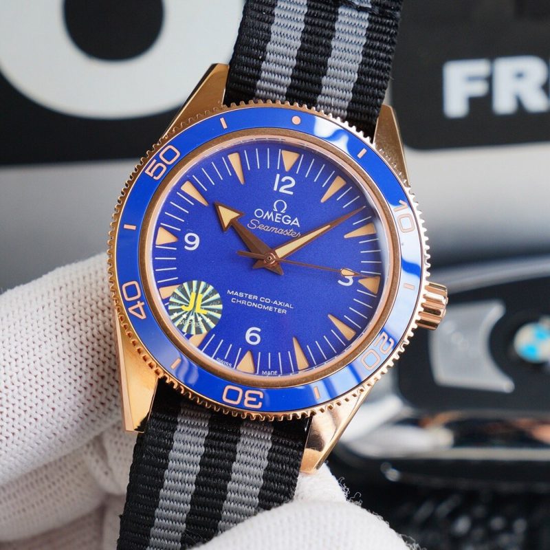 13271425592423168_01a4cb5f-f5ca-4ce9-ad23-7bd931325f6b SEAMASTER 300M CO-AXIAL TEXTILE