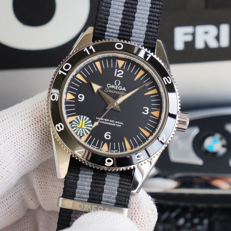 13271425593803424_ccc61494-1a9e-4f99-b21f-7d7e92aada47 SEAMASTER 300M CO-AXIAL TEXTILE