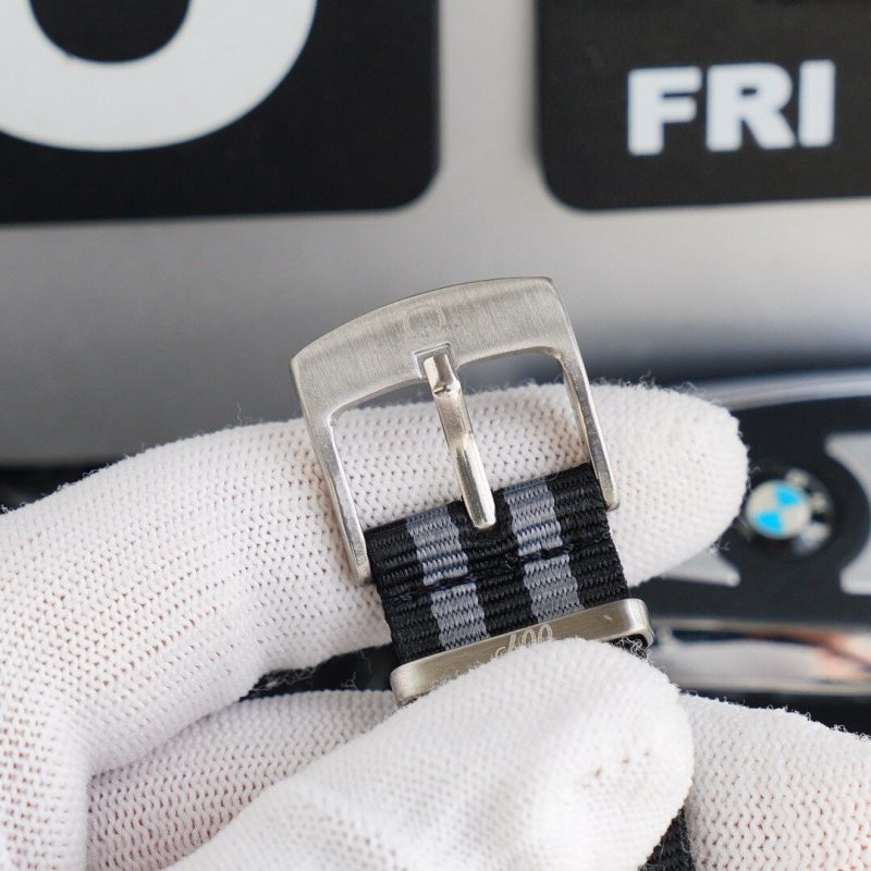 13271425596203033_54f929a8-a805-4fb2-8c9a-65627261b2d6 SEAMASTER 300M CO-AXIAL TEXTILE