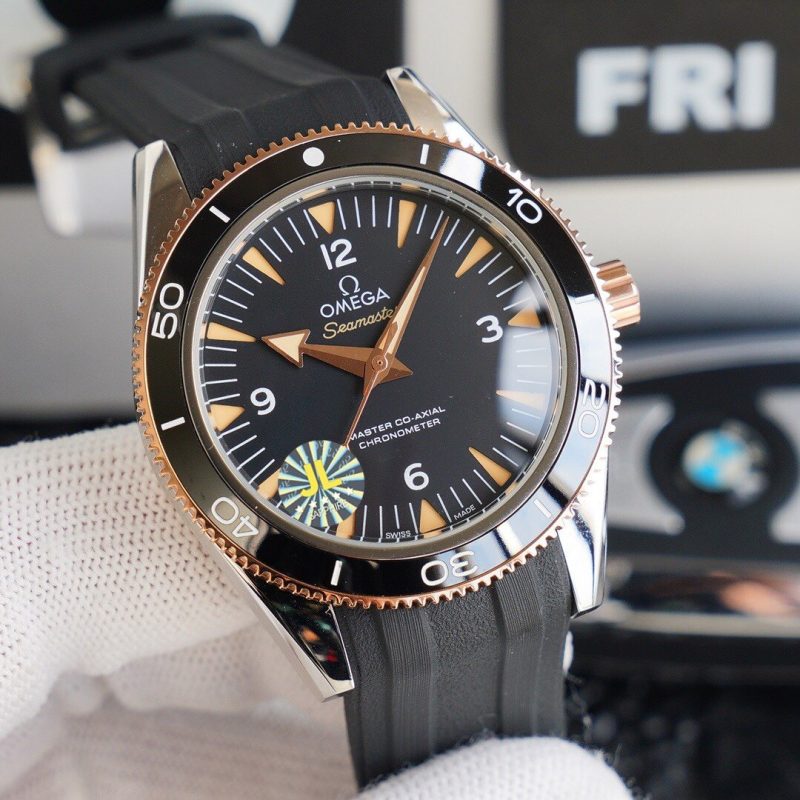 13271425643801908_e2e2a33b-8950-447b-a8a2-366998115d7e SEAMASTER 300M CO-AXIAL RUBBER