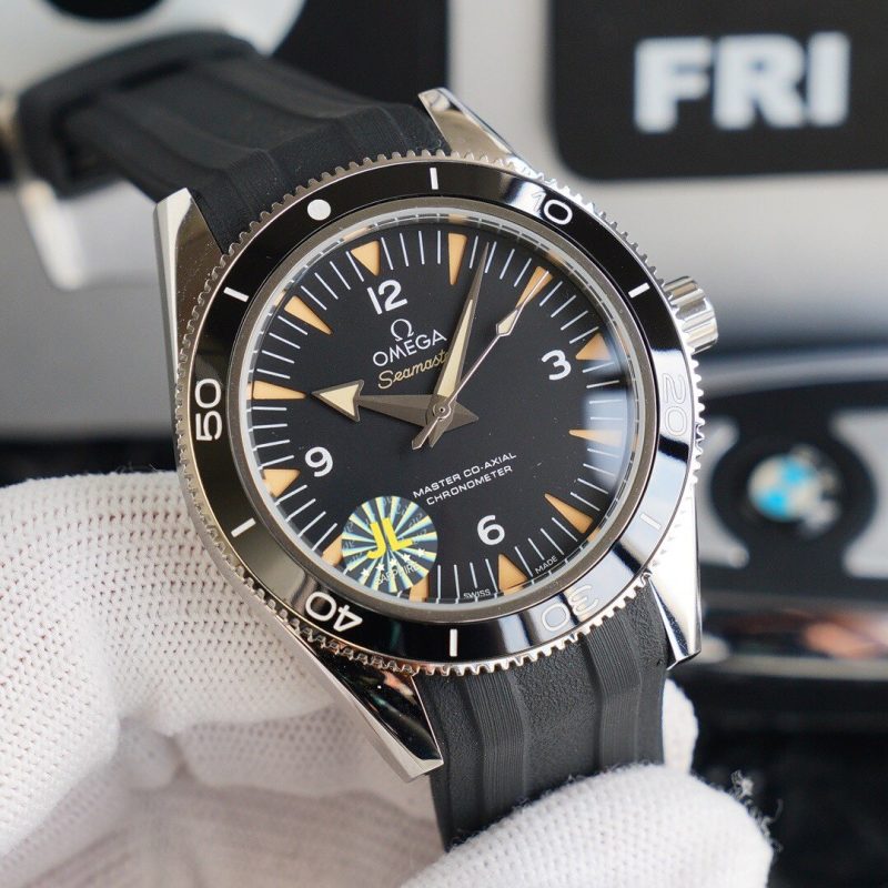 13271425667919365_85e90766-a2f0-4d41-90da-08d632a25d6c SEAMASTER 300M CO-AXIAL RUBBER