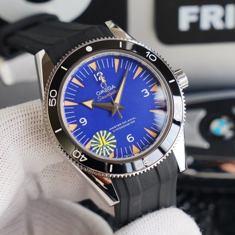 13271425668814216_0d6eec2d-f402-478a-b114-8a0ad8adb5df SEAMASTER 300M CO-AXIAL RUBBER