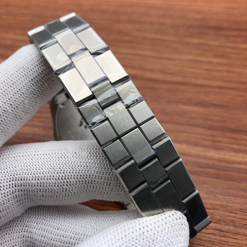 13272391040235634 ROADSTER DE CARTIE 40MM AUTOMATIC STAINLESS STEEL