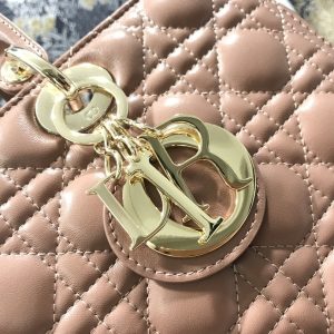 13272662804299979_e4d143fa-f652-498e-a0f4-72da0b5cacaf LARGE LADY BAG 32CM BEIGE CANNAGE LAMBSKIN