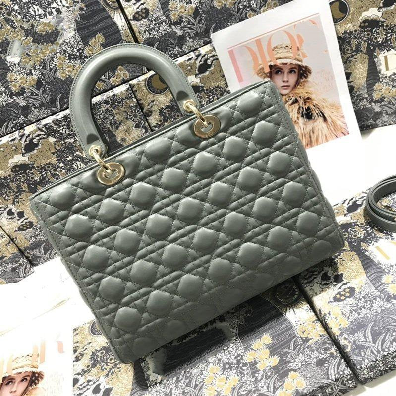 13272662860052116_2e69a90d-0251-4ebc-ba6c-c75a3e40e052 LARGE LADY BAG 32CM GRAY CANNAGE LAMBSKIN